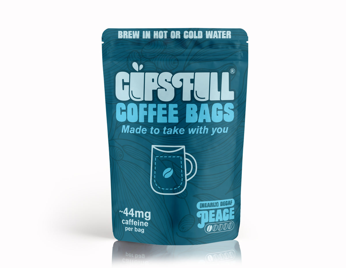 Cups Full Peace coffee bags pouch – light, 44mg caffeine per cup
